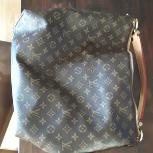 Louis Vutton shoulder purse